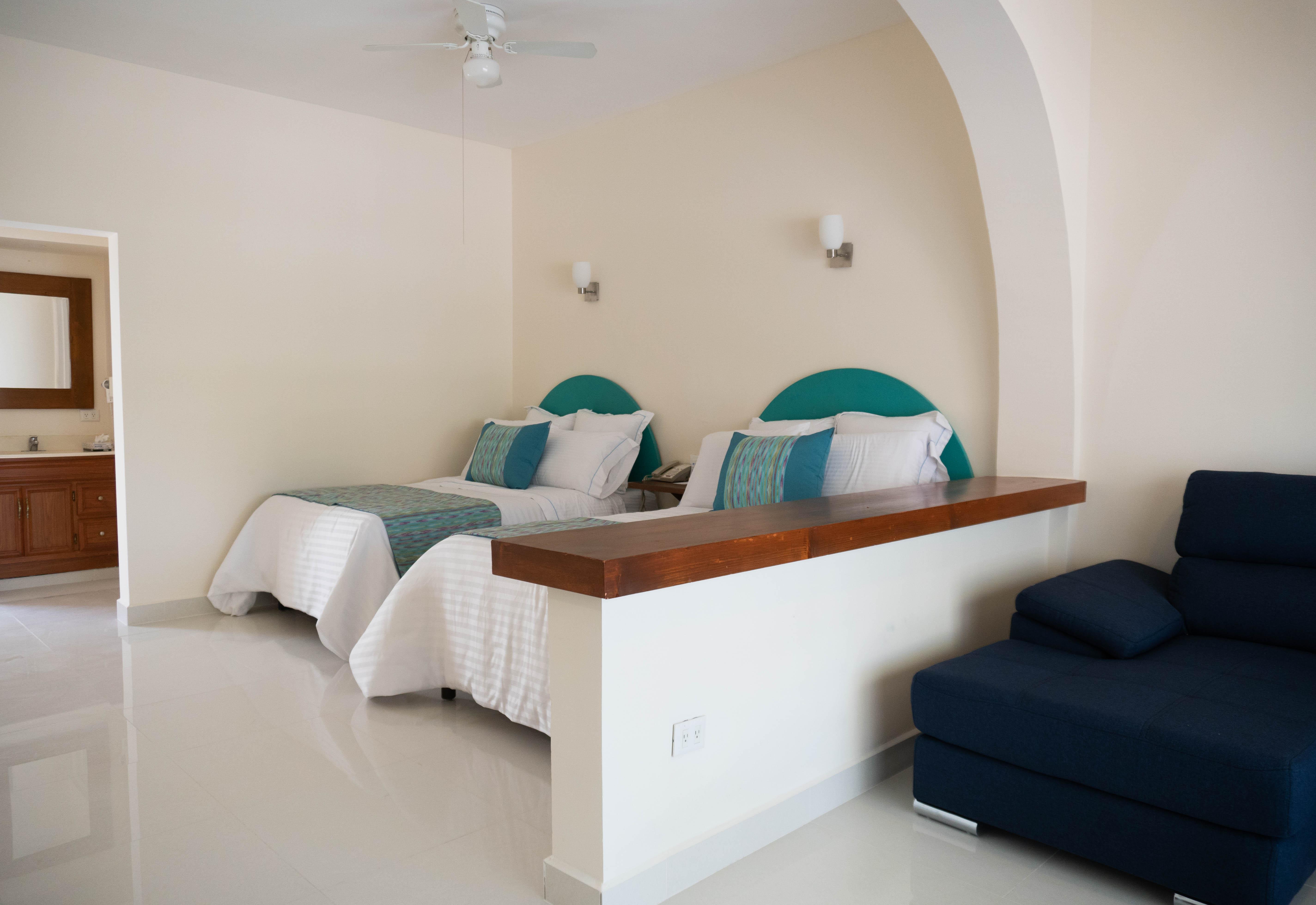 The Westmarine Waterfront Hotel لاباز المظهر الخارجي الصورة