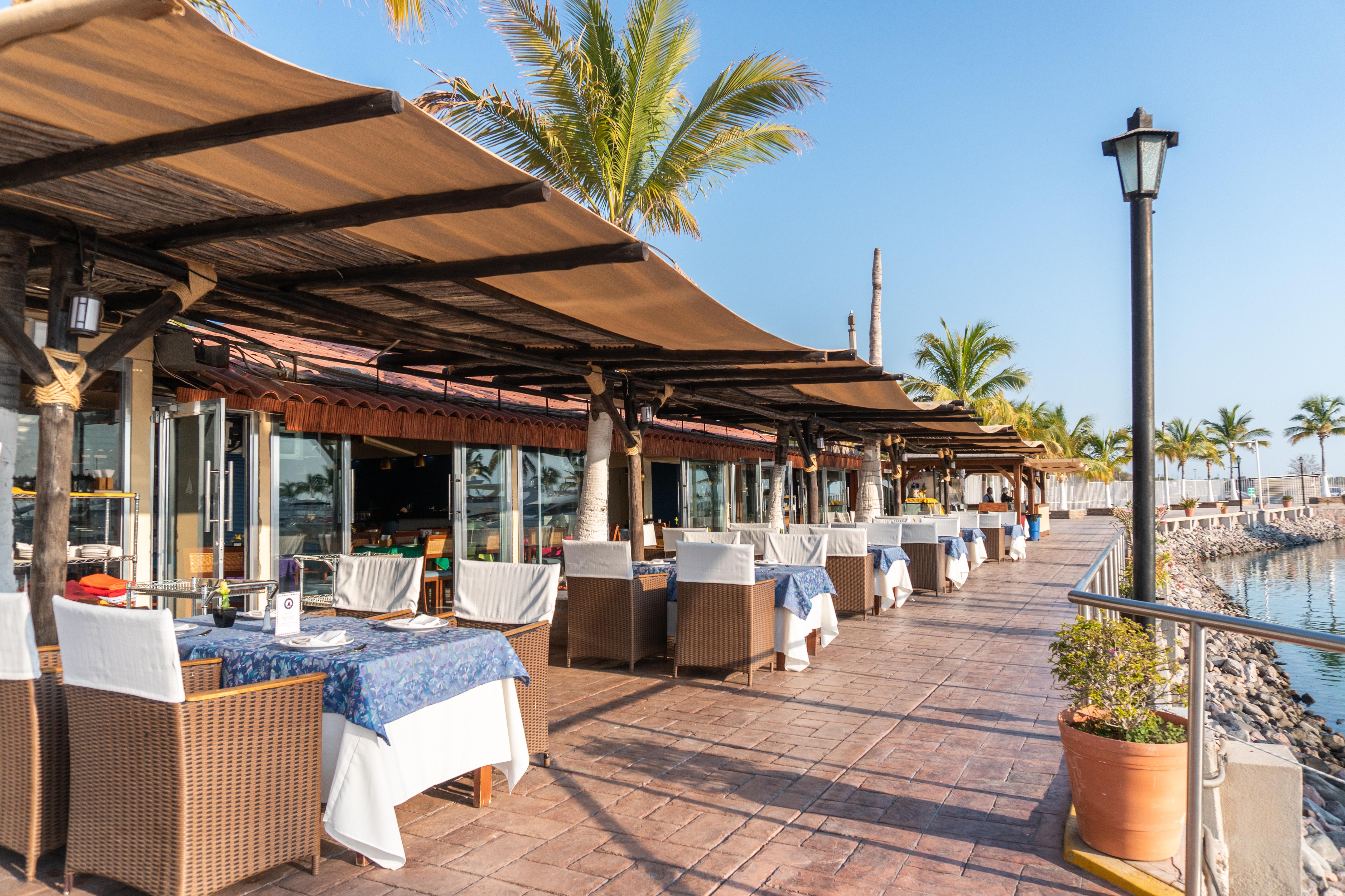 The Westmarine Waterfront Hotel لاباز المظهر الخارجي الصورة