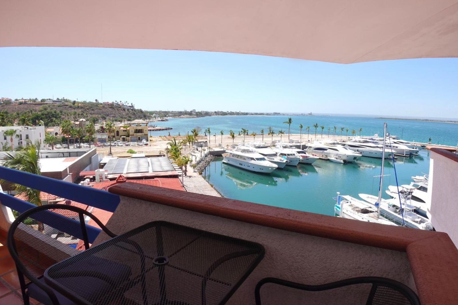 The Westmarine Waterfront Hotel لاباز المظهر الخارجي الصورة