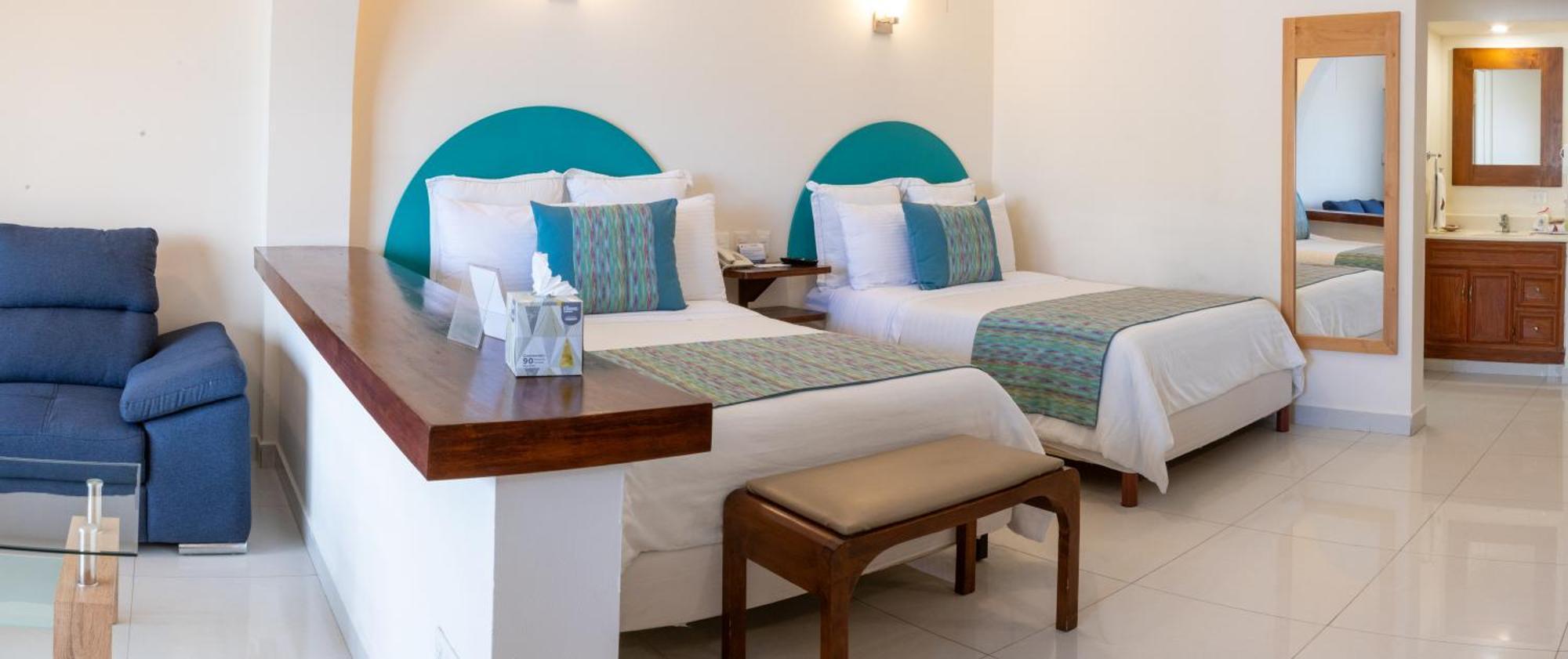 The Westmarine Waterfront Hotel لاباز المظهر الخارجي الصورة