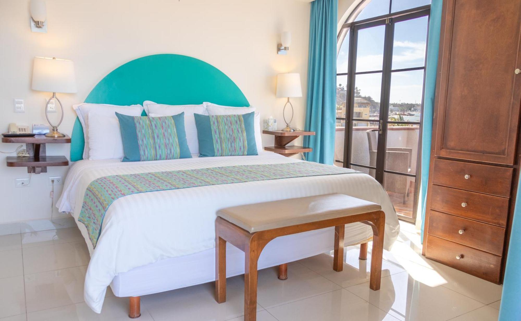 The Westmarine Waterfront Hotel لاباز المظهر الخارجي الصورة