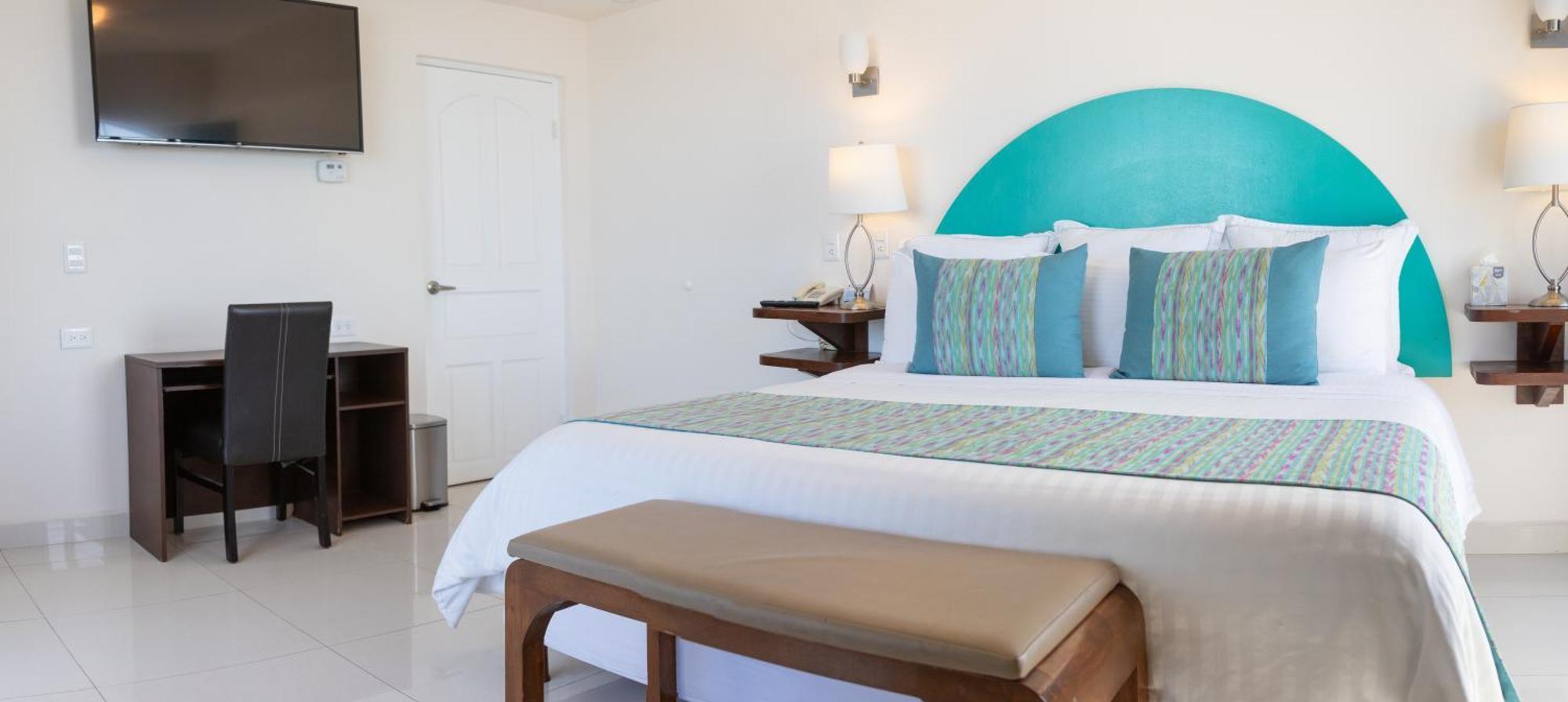 The Westmarine Waterfront Hotel لاباز المظهر الخارجي الصورة