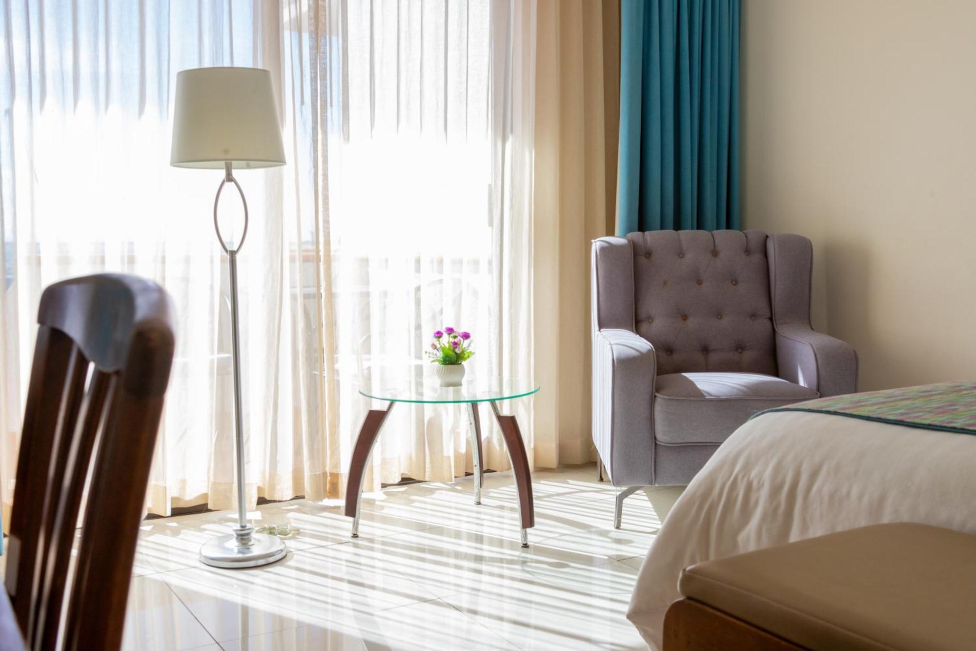 The Westmarine Waterfront Hotel لاباز المظهر الخارجي الصورة