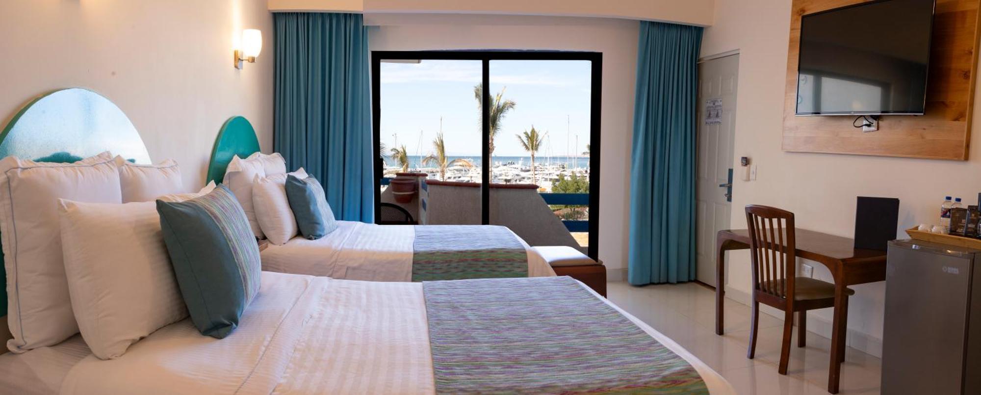 The Westmarine Waterfront Hotel لاباز المظهر الخارجي الصورة