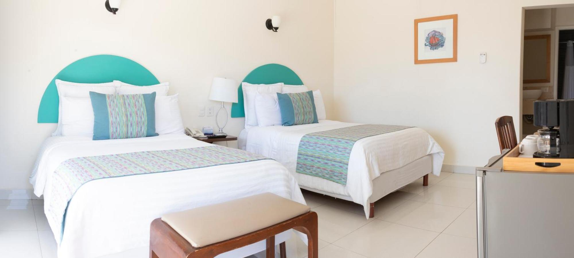 The Westmarine Waterfront Hotel لاباز المظهر الخارجي الصورة